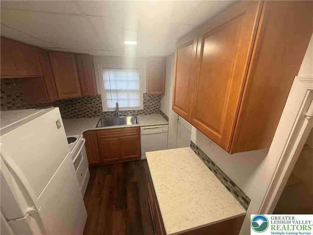 10 N 17th St #1S - Photo 7 of 9