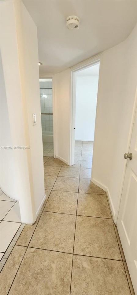 3670 Sw 10th St #10B - Photo 4 of 14