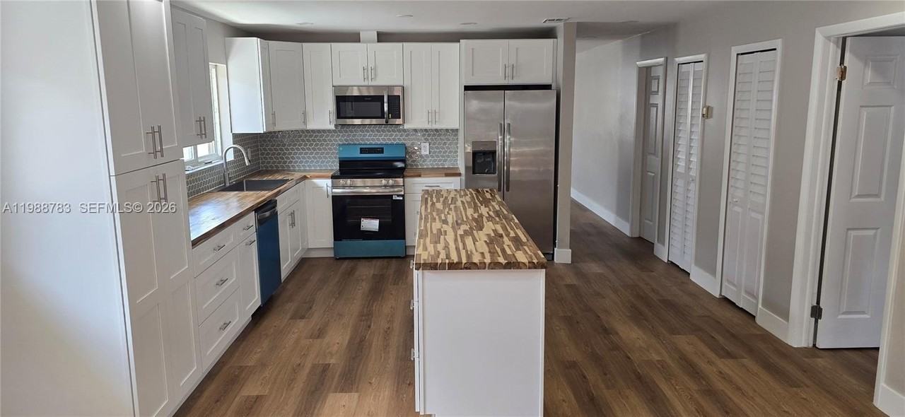 191 Nw 60th Ave #0 - Photo 5 of 20