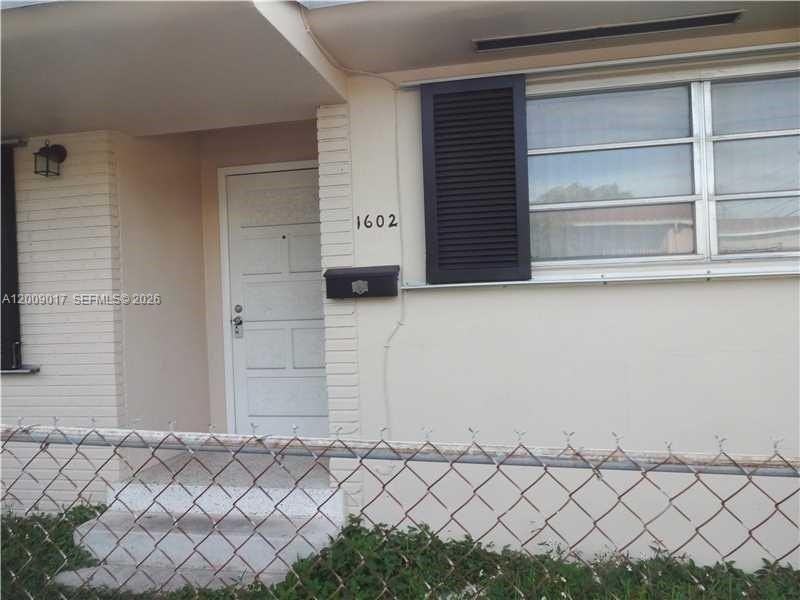 1602 Sw 25th Ave #1602 - Photo 2 of 2