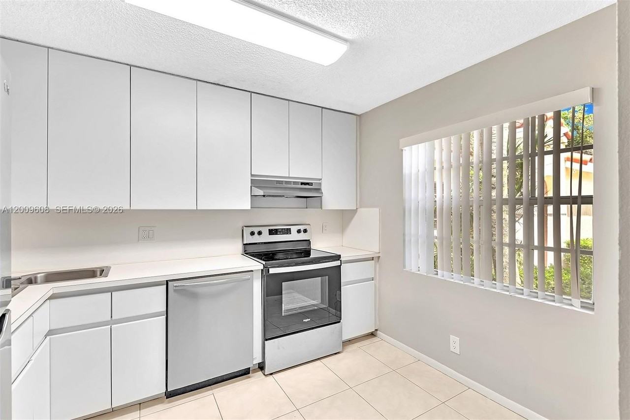 1439 Springside Dr #1439 - Photo 7 of 43