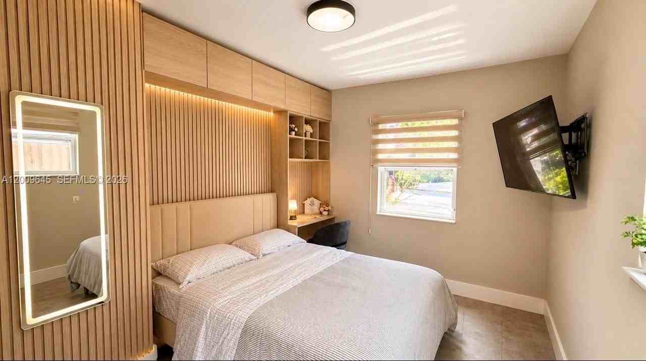 2425 Sw 21st Ter #1 - Photo 3 of 9