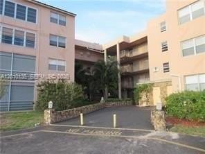 2861 Somerset Dr #107