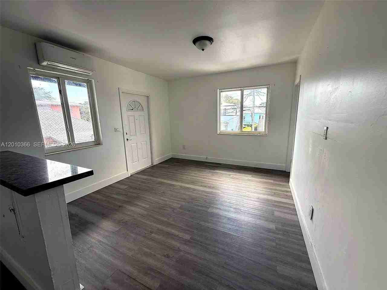 1885 Sw 4th St #3 - Photo 5 of 9