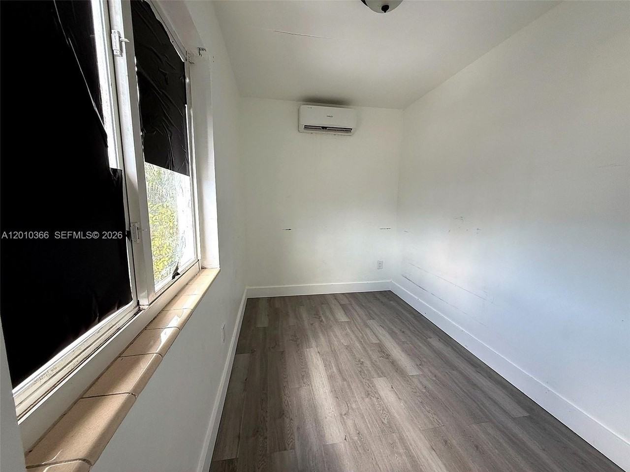 1885 Sw 4th St #3 - Photo 6 of 9