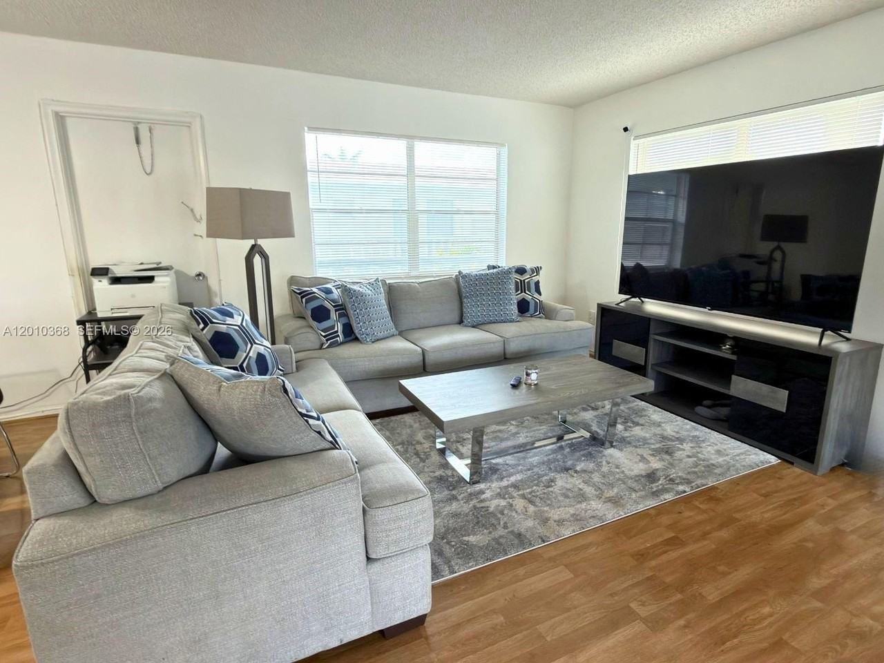 5112 Hollywood Blvd #21 - Photo 5 of 12