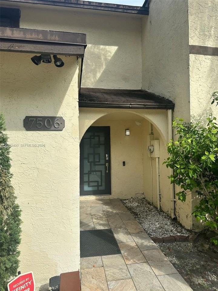 7506 Nw 33rd St #0 - Photo 4 of 44