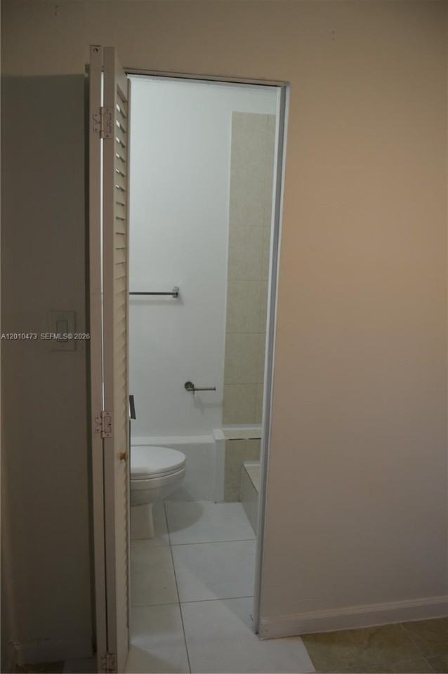 931 Nw 179th Ter #0 - Photo 3 of 5
