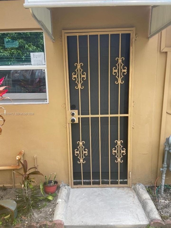 931 Nw 179th Ter #0 - Photo 5 of 5