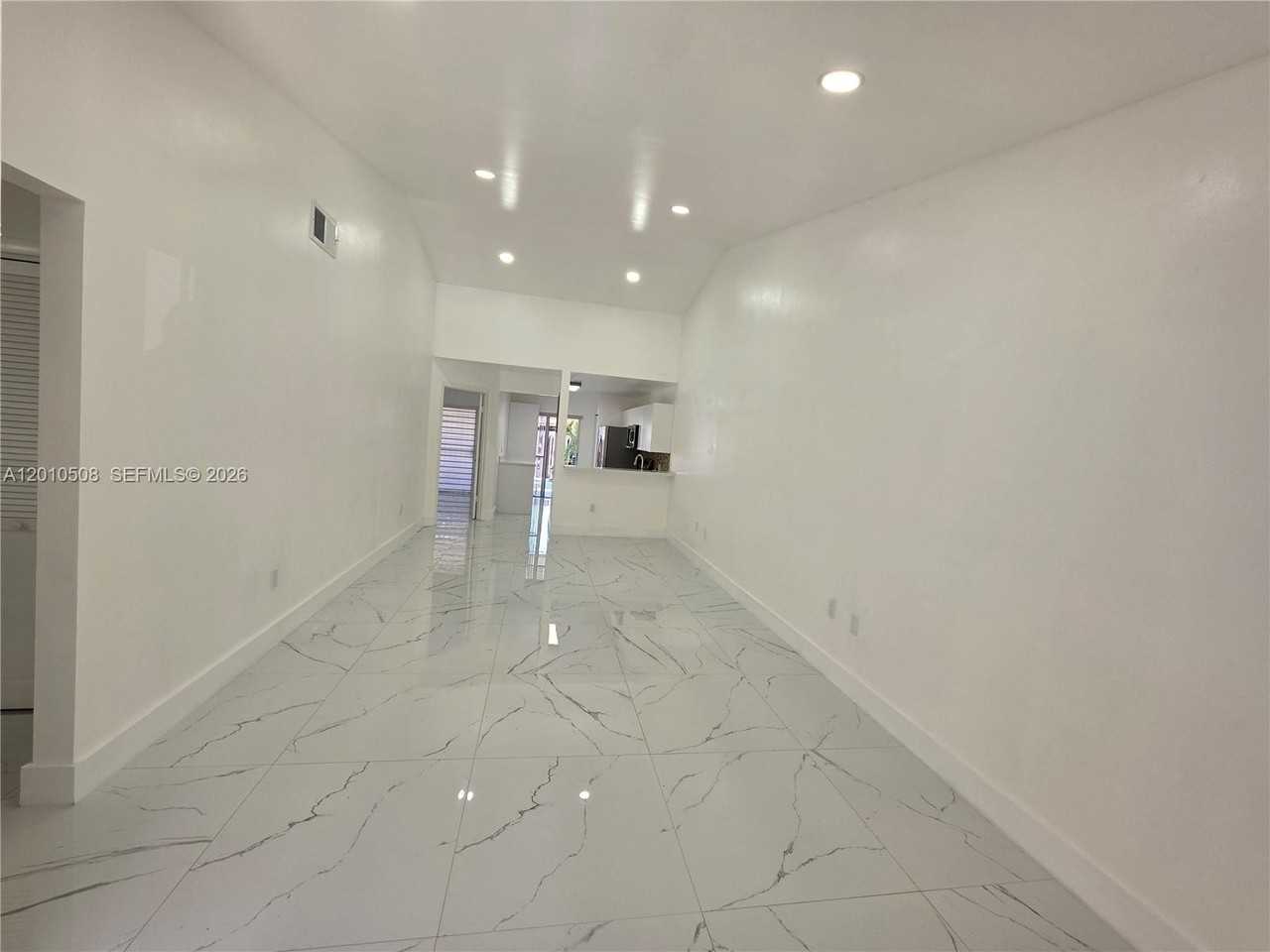 14775 Sw 83rd Ln #14775 - Photo 4 of 25