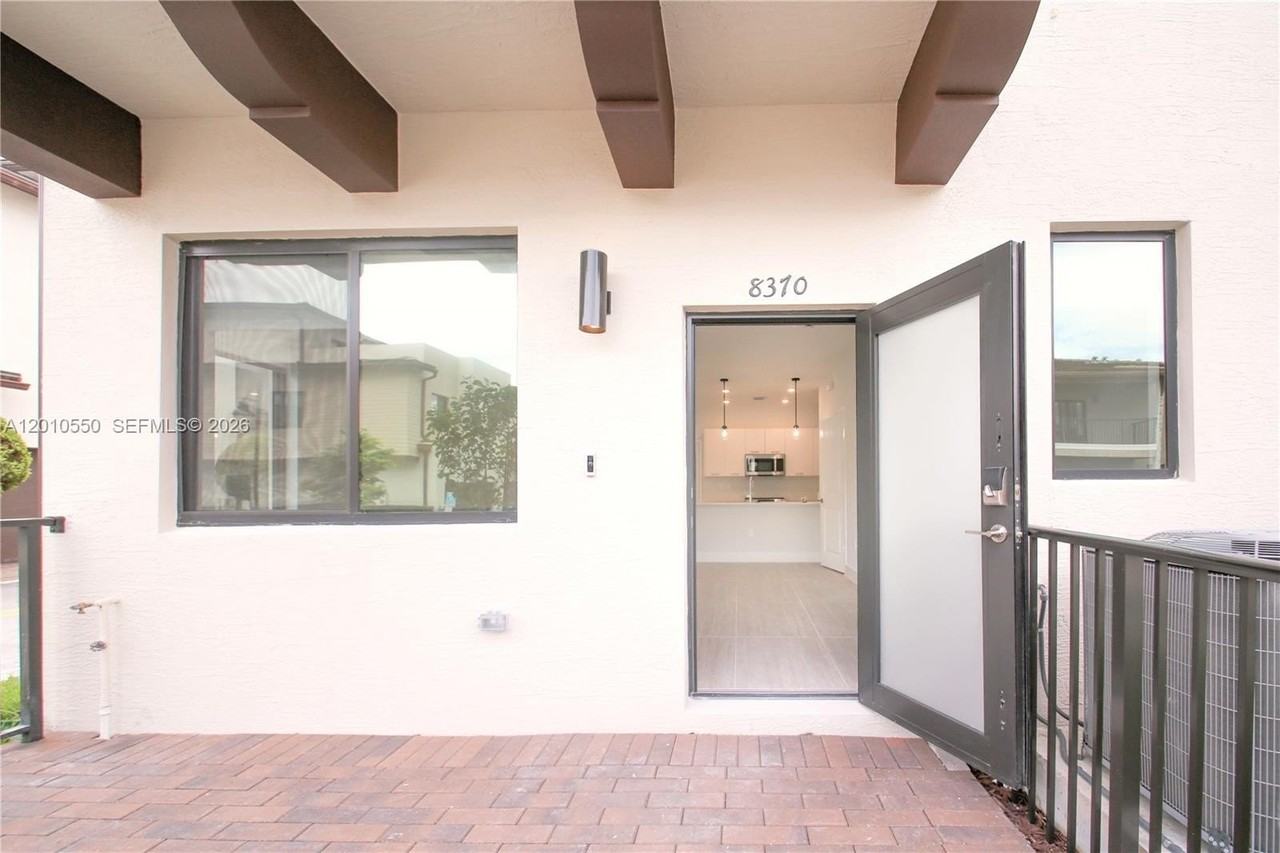 8370 Nw 49th St #8370 - Photo 5 of 50