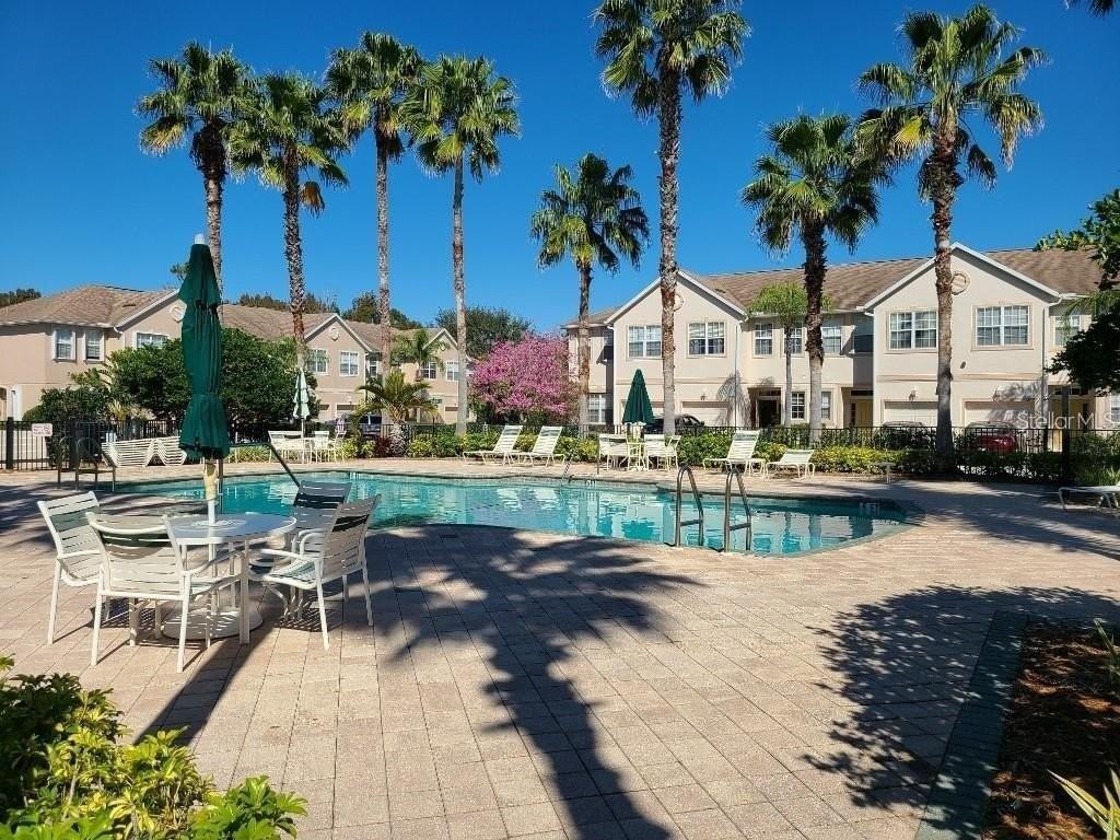 3936 Yellowstone Cir - Photo 4 of 32