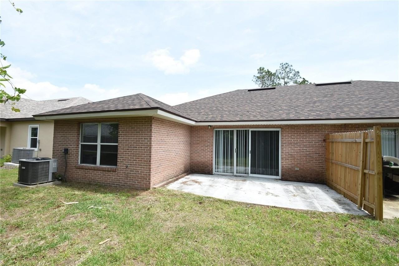35 Regent Ln #B - Photo 2 of 34