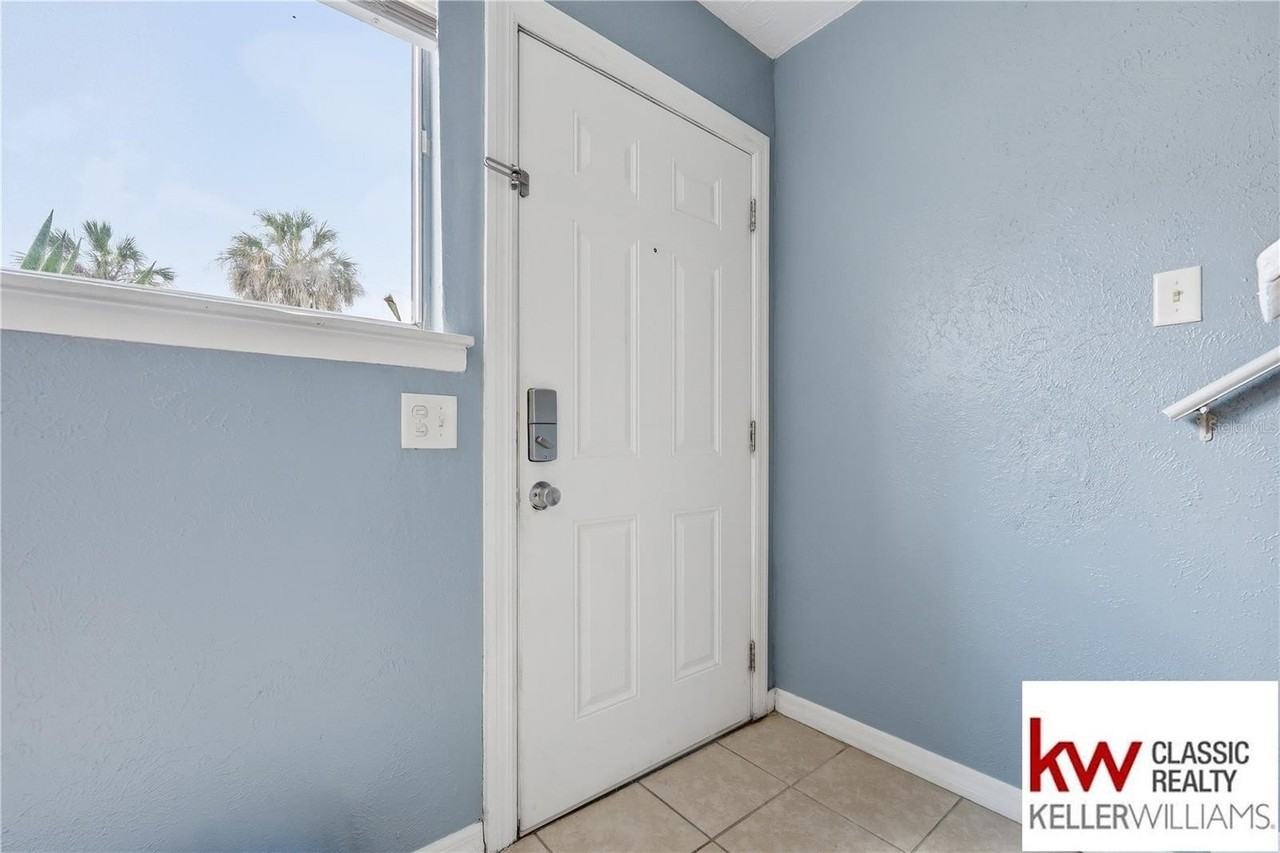 3918 Crayrich Cir #C2 - Photo 4 of 24