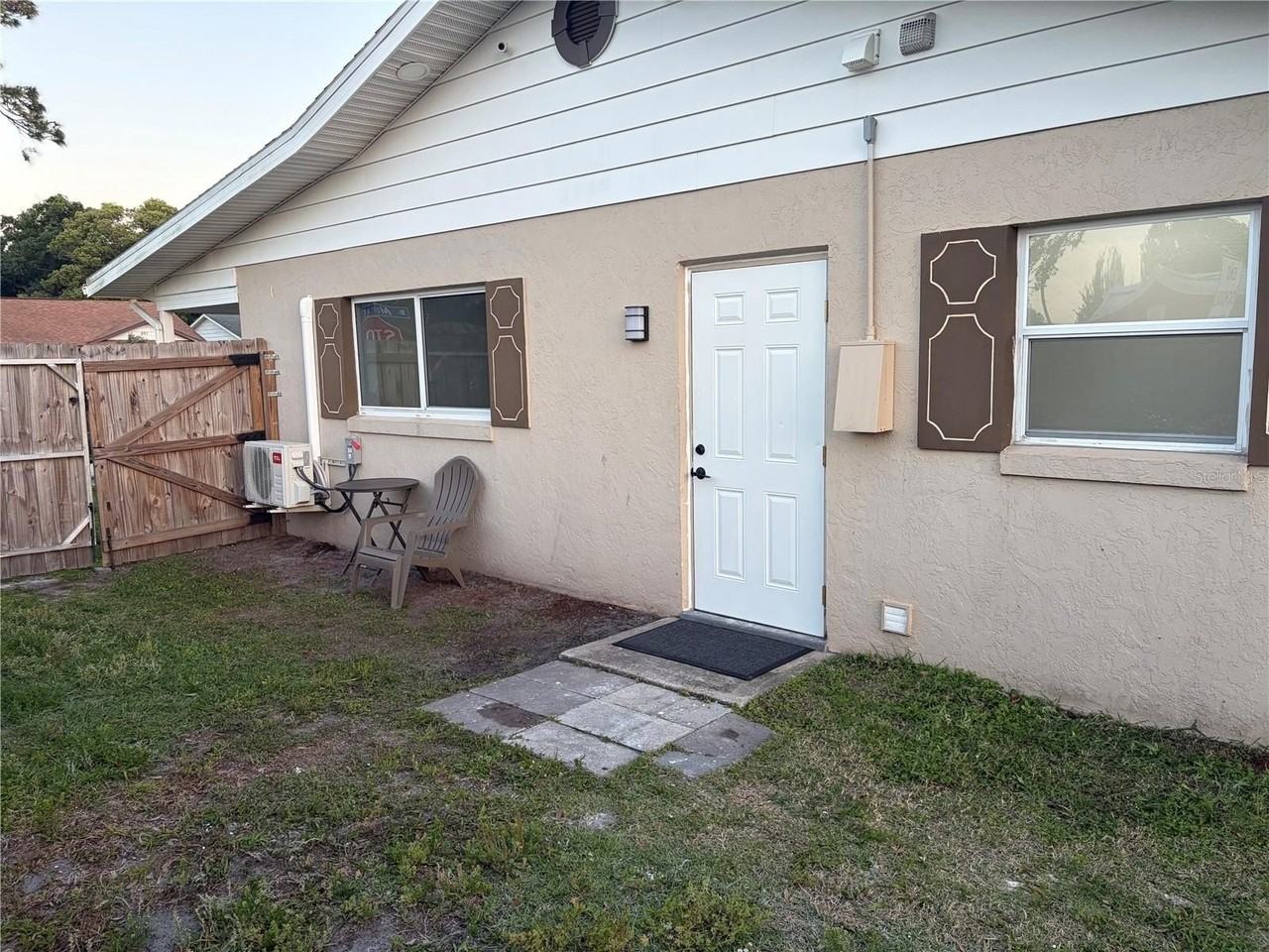 500 Montana Ave - Photo 2 of 19