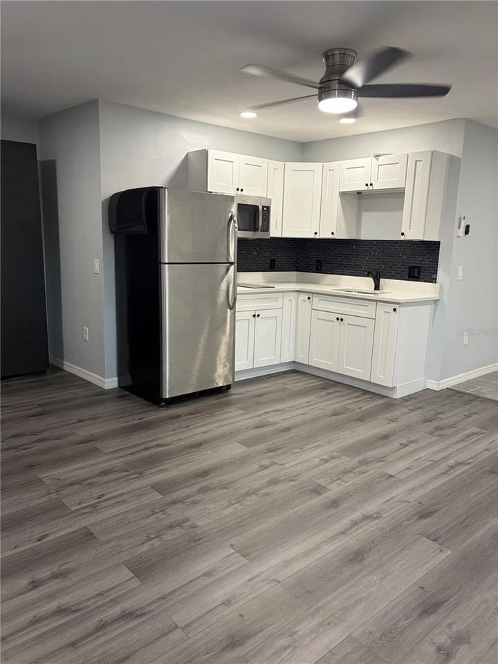500 Montana Ave - Photo 4 of 19