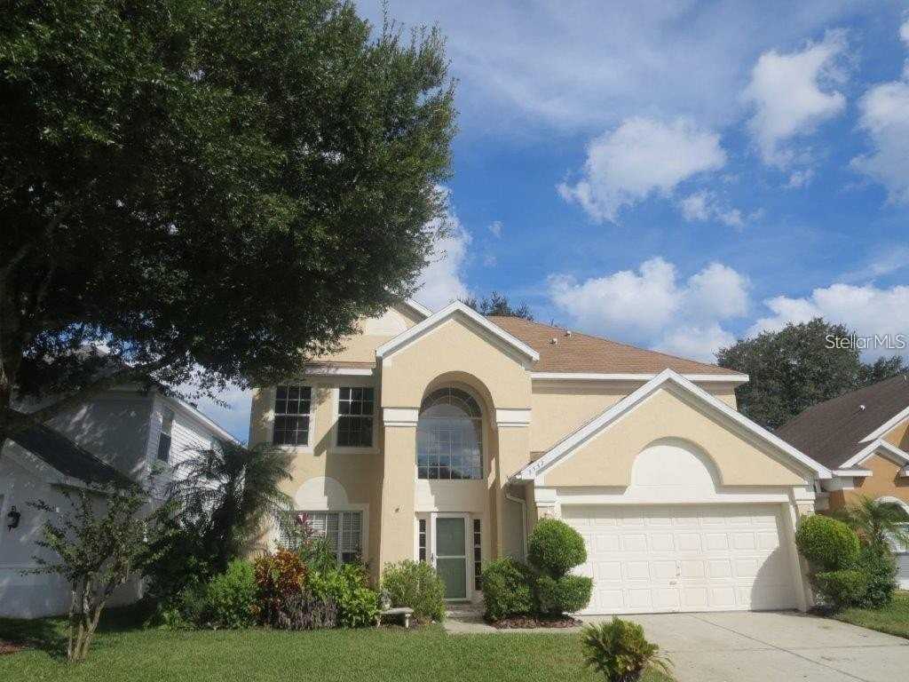 3537 Moss Pointe Pl - Photo 2 of 28
