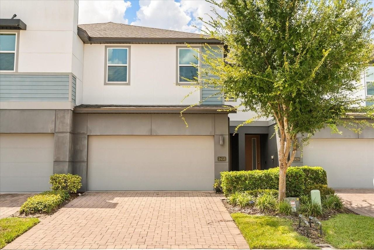 2433 Firstlight Way - Photo 2 of 33