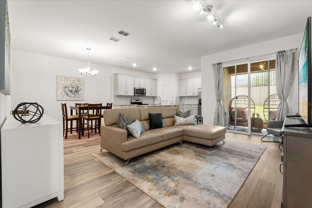 2433 Firstlight Way - Photo 3 of 33