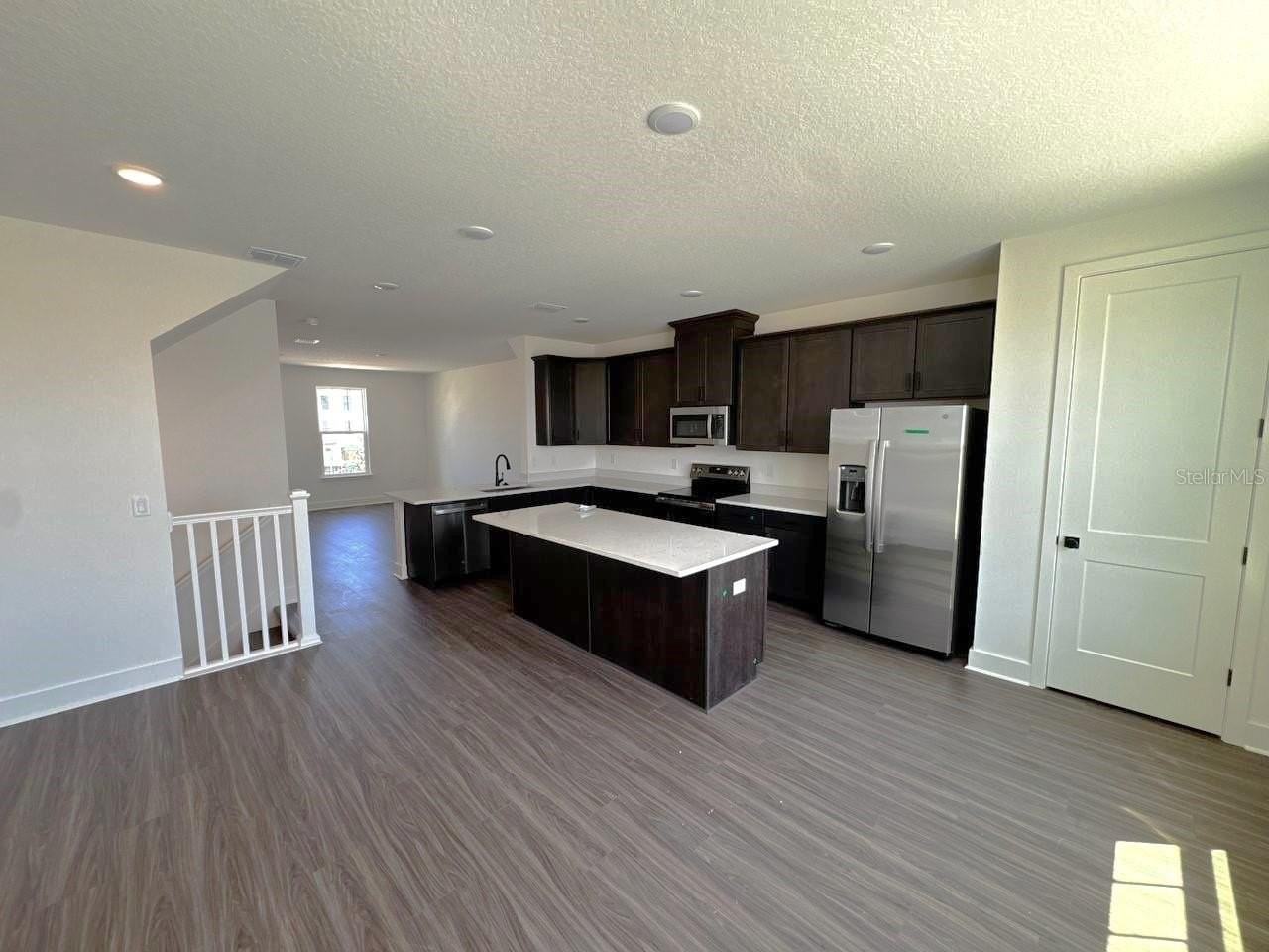 5654 Westview Park Dr - Photo 3 of 20