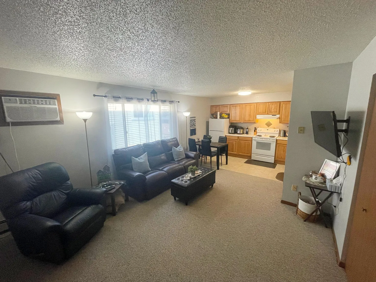 Arena Apartments III - Photo 2 of 5