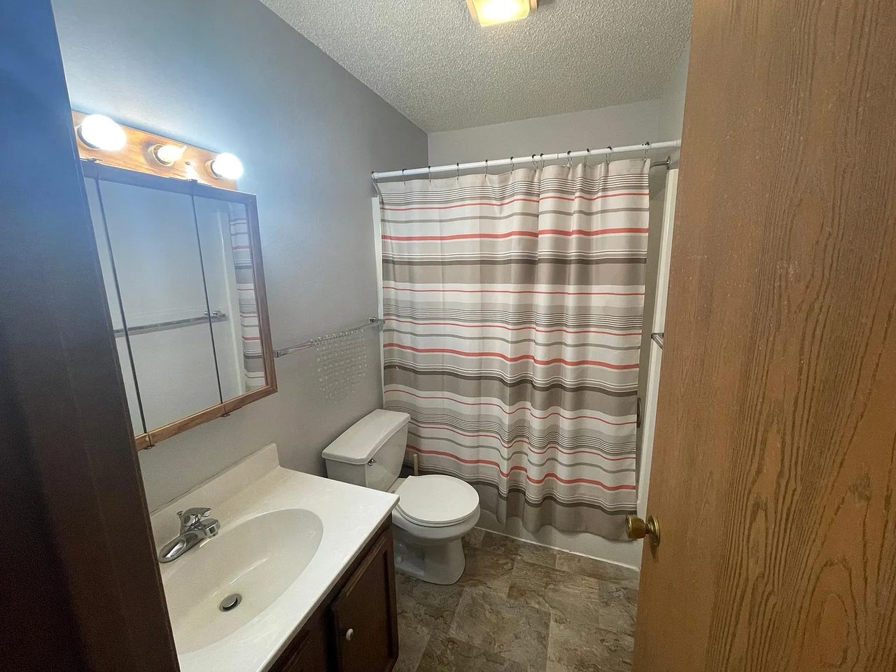 Arena Apartments III - Photo 5 of 5