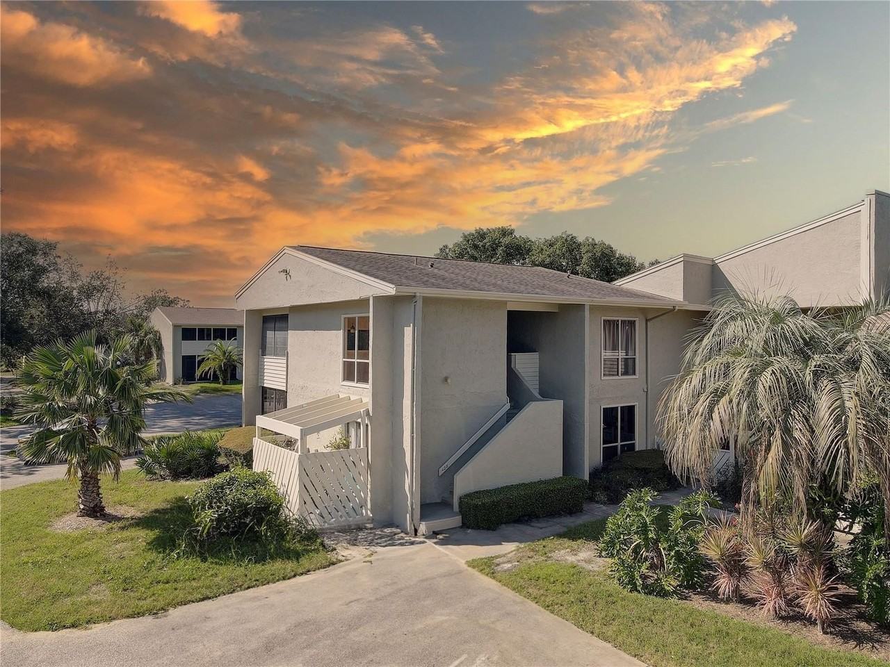 428 Windrush Bay Dr #428