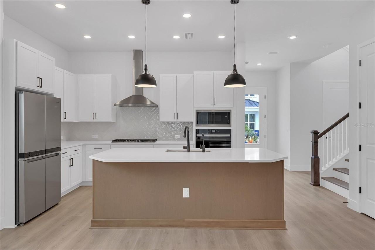 7267 Kodiak Ln - Photo 7 of 50