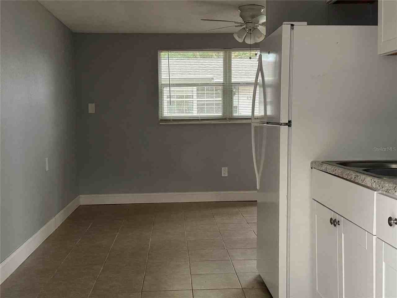 450 88th Ave N - Photo 2 of 8