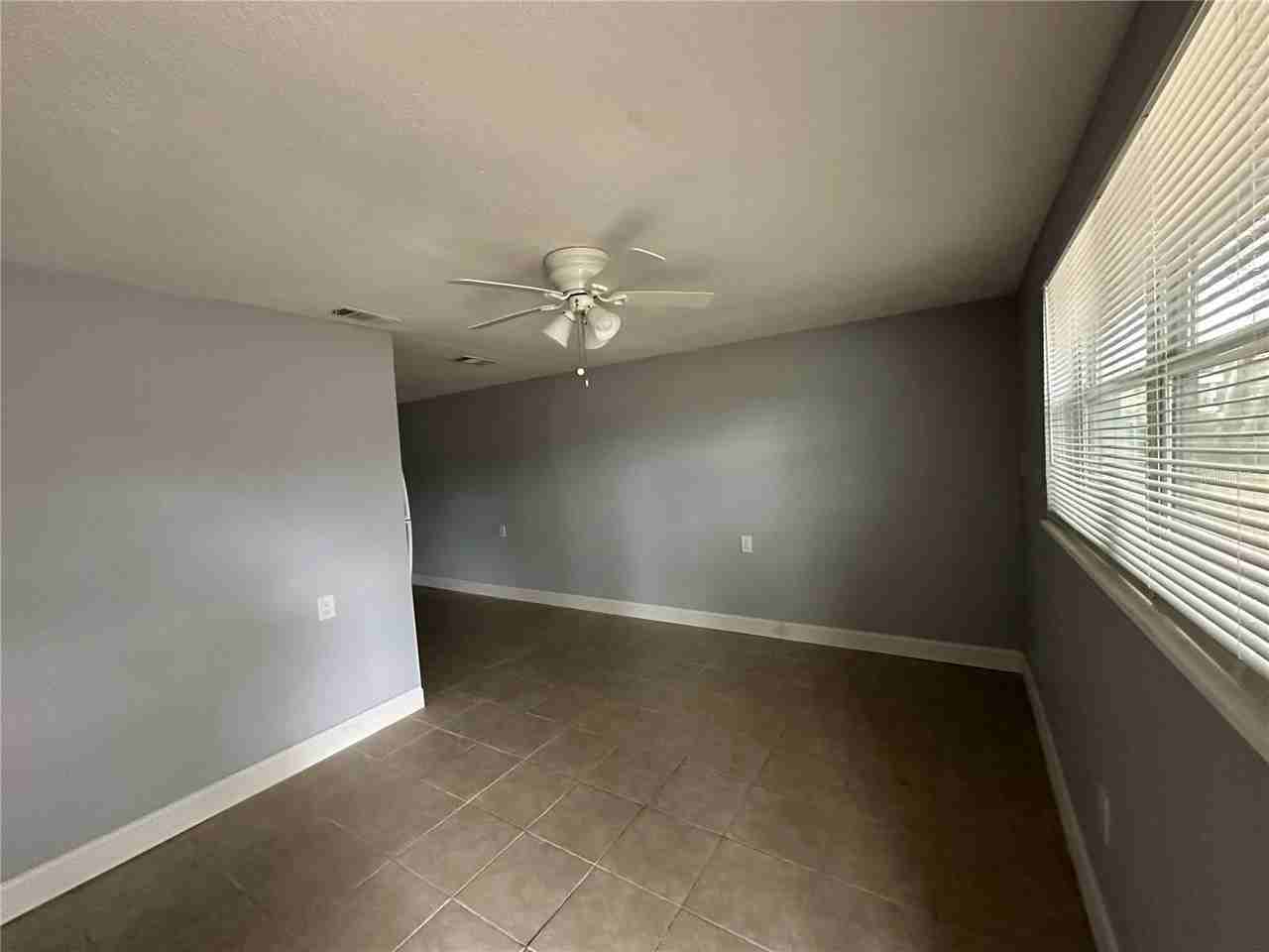 450 88th Ave N - Photo 4 of 8