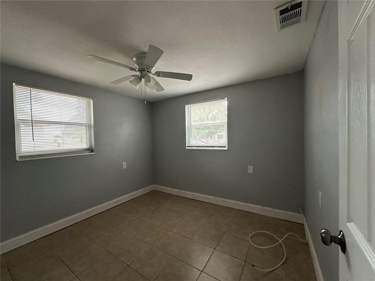 450 88th Ave N - Photo 5 of 8