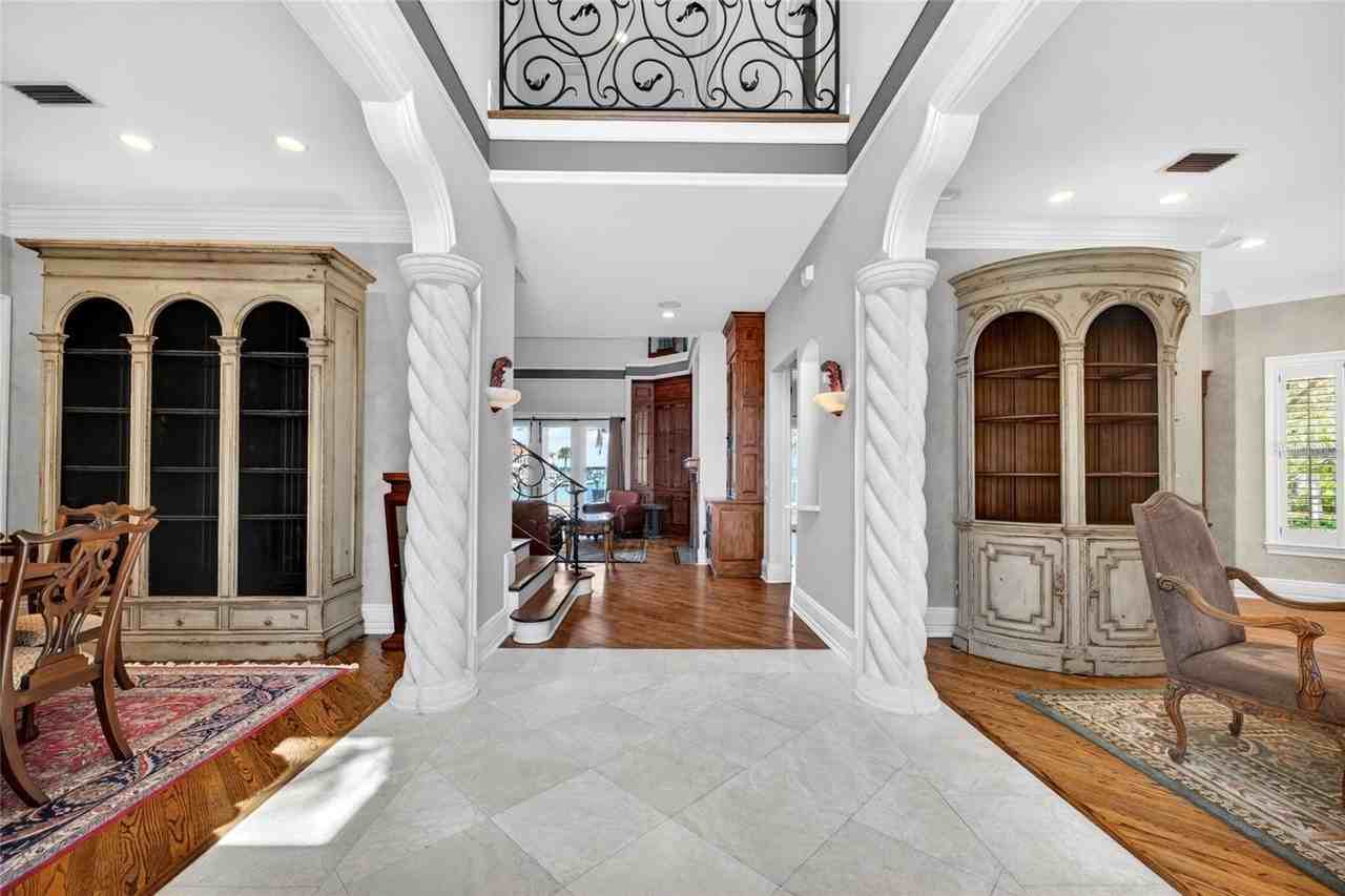115 18th St - Photo 7 of 50