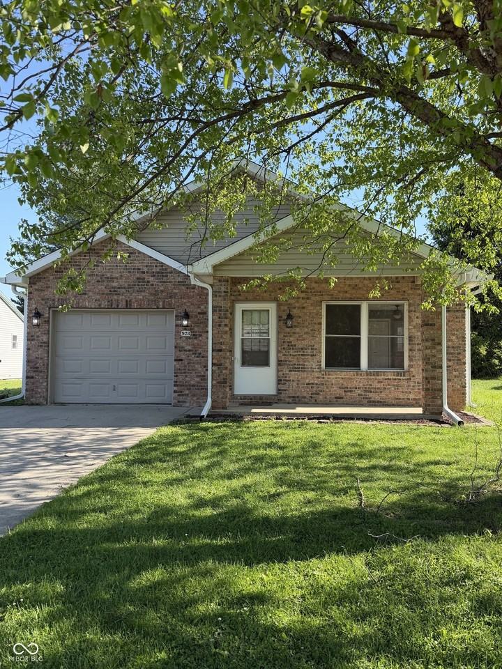 928 Golden Ct - Photo 2 of 6