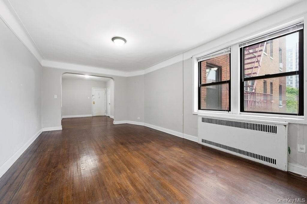 15501 90th Ave #3R - Photo 2 of 16