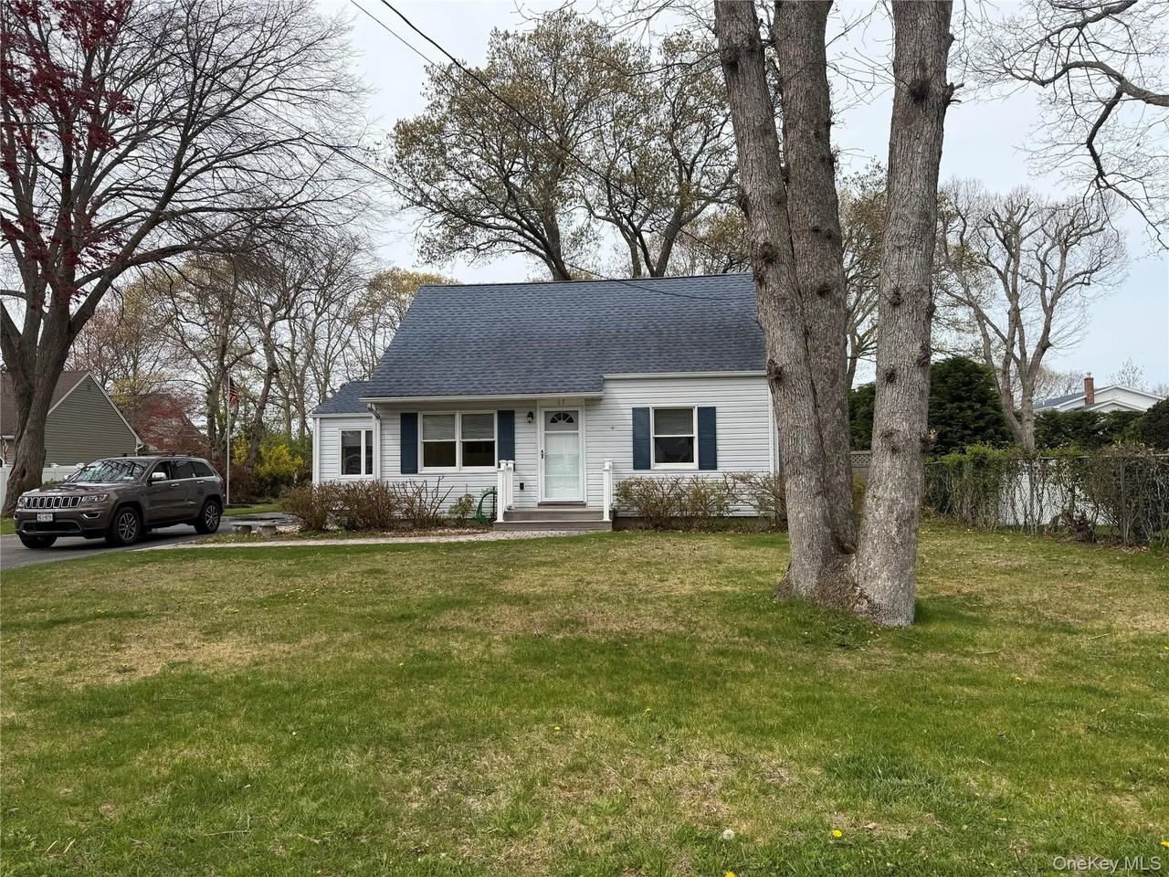 17 Eastover Rd - Photo 2 of 19