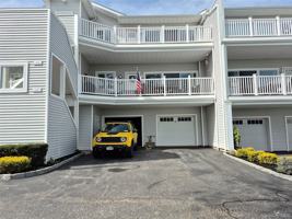 featured image of 44 Fox Hill Dr