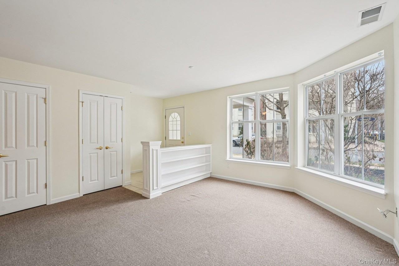 2 Leeward Dr - Photo 4 of 40