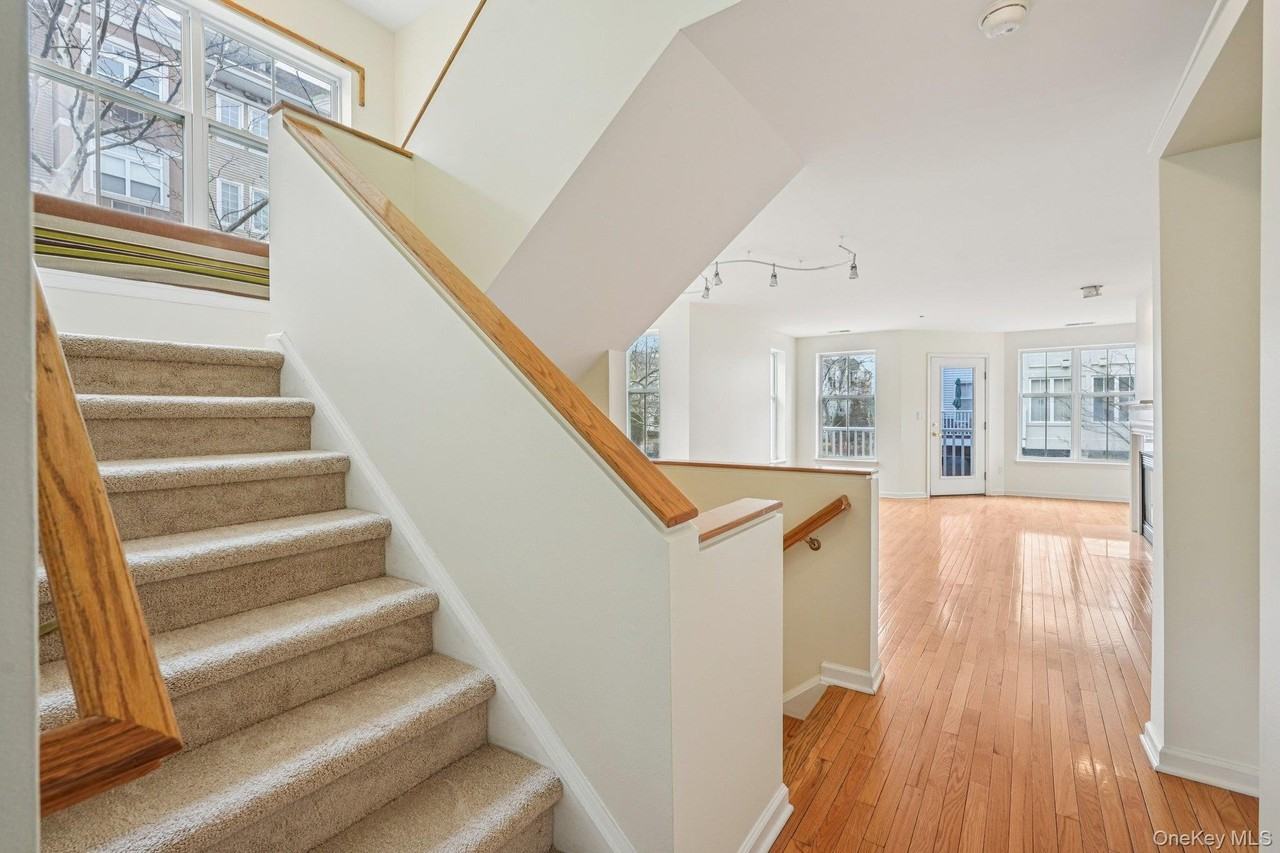 2 Leeward Dr - Photo 5 of 40