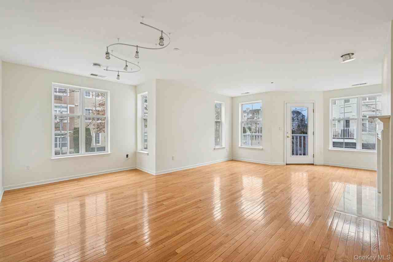 2 Leeward Dr - Photo 7 of 40