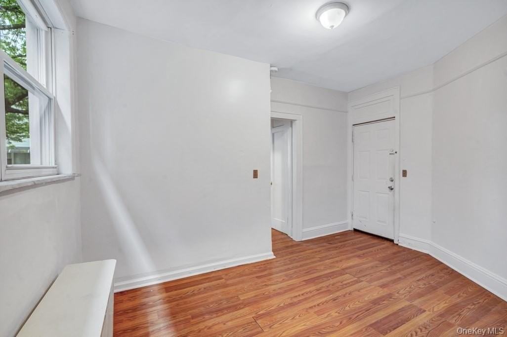 3438 34th St - Photo 2 of 5