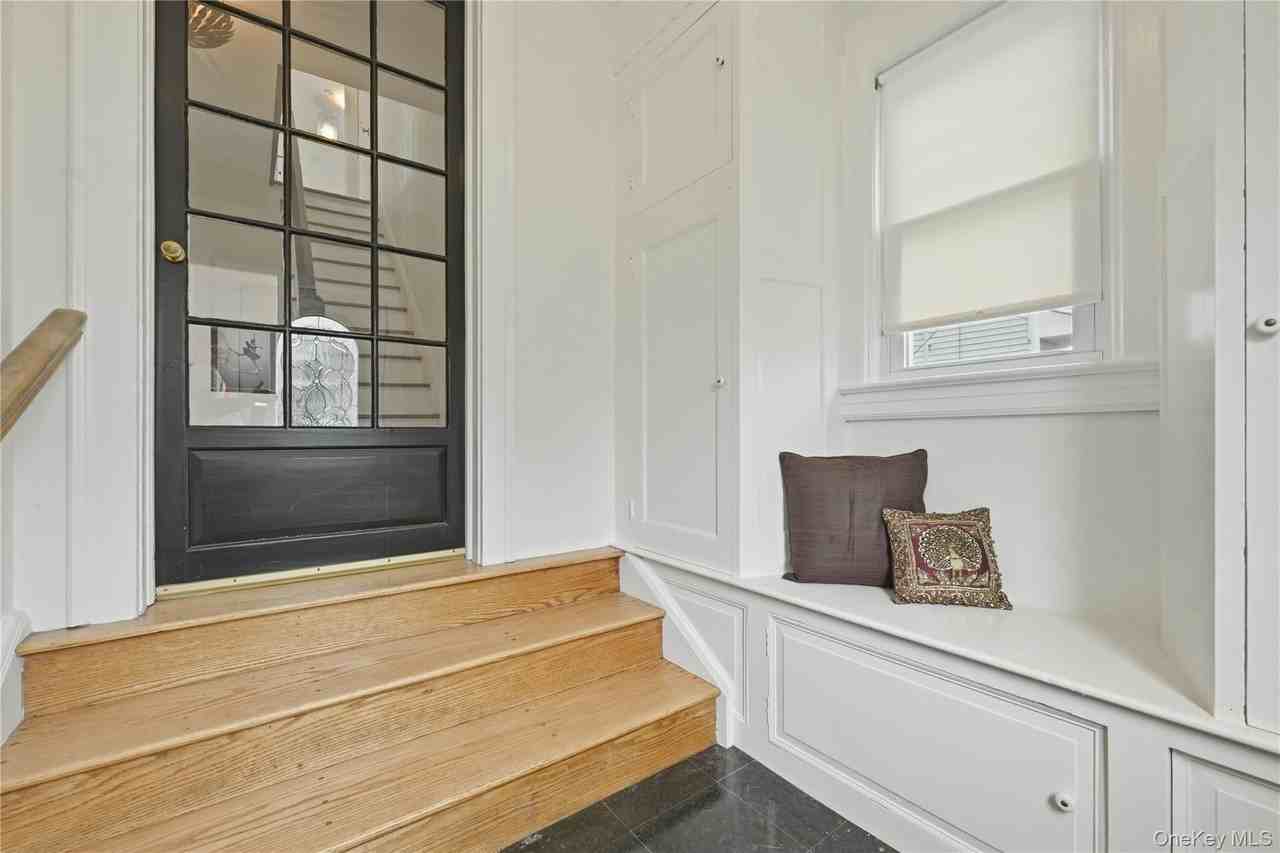88 Coles St - Photo 5 of 31
