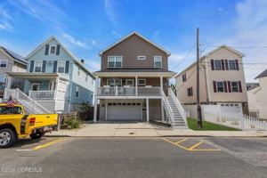 featured image of 12 4th St