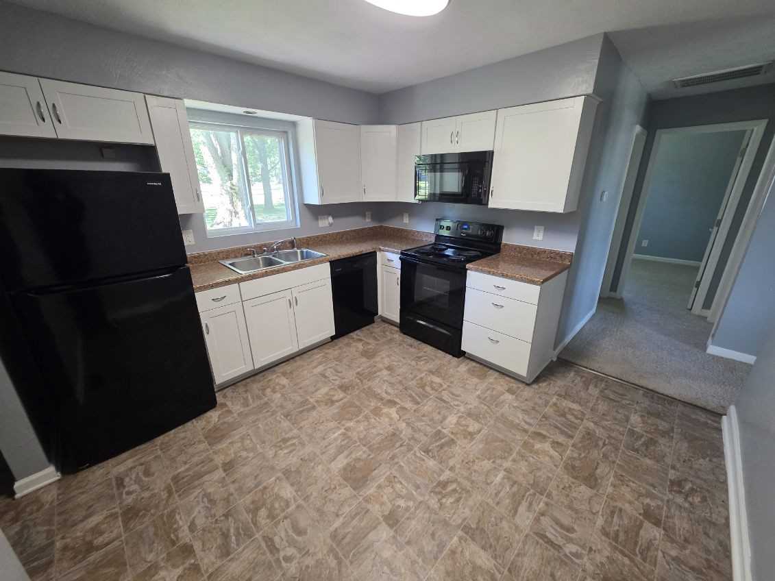 215 Cohen Dr #1 - Photo 3 of 15