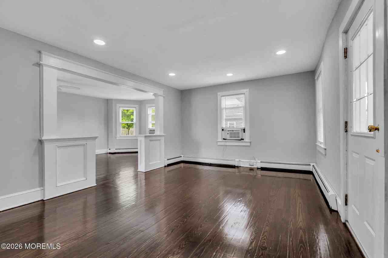 1016 Philadelphia Ave - Photo 7 of 25