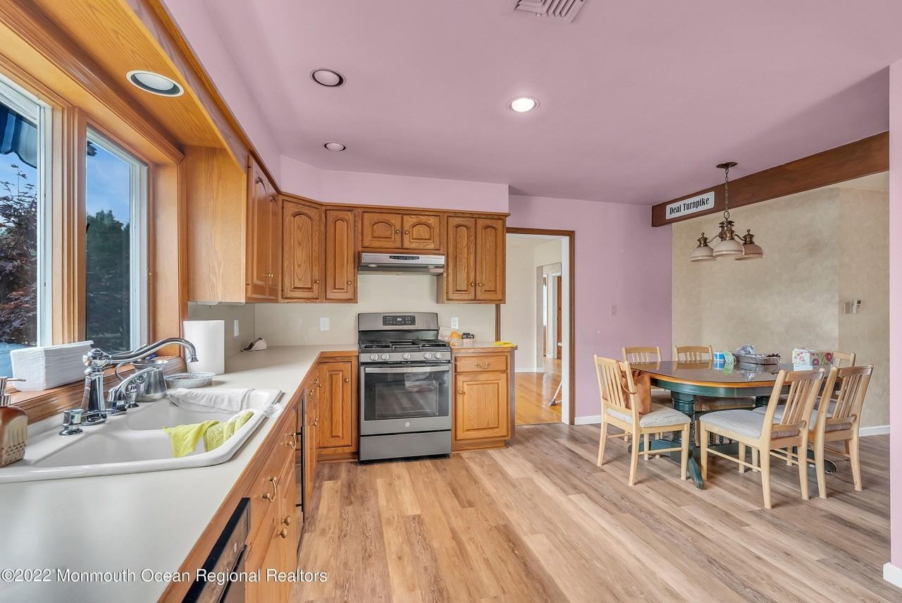 11 Elm Ave - Photo 5 of 23
