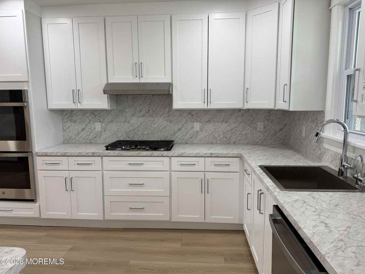342 Wells Ave - Photo 4 of 9