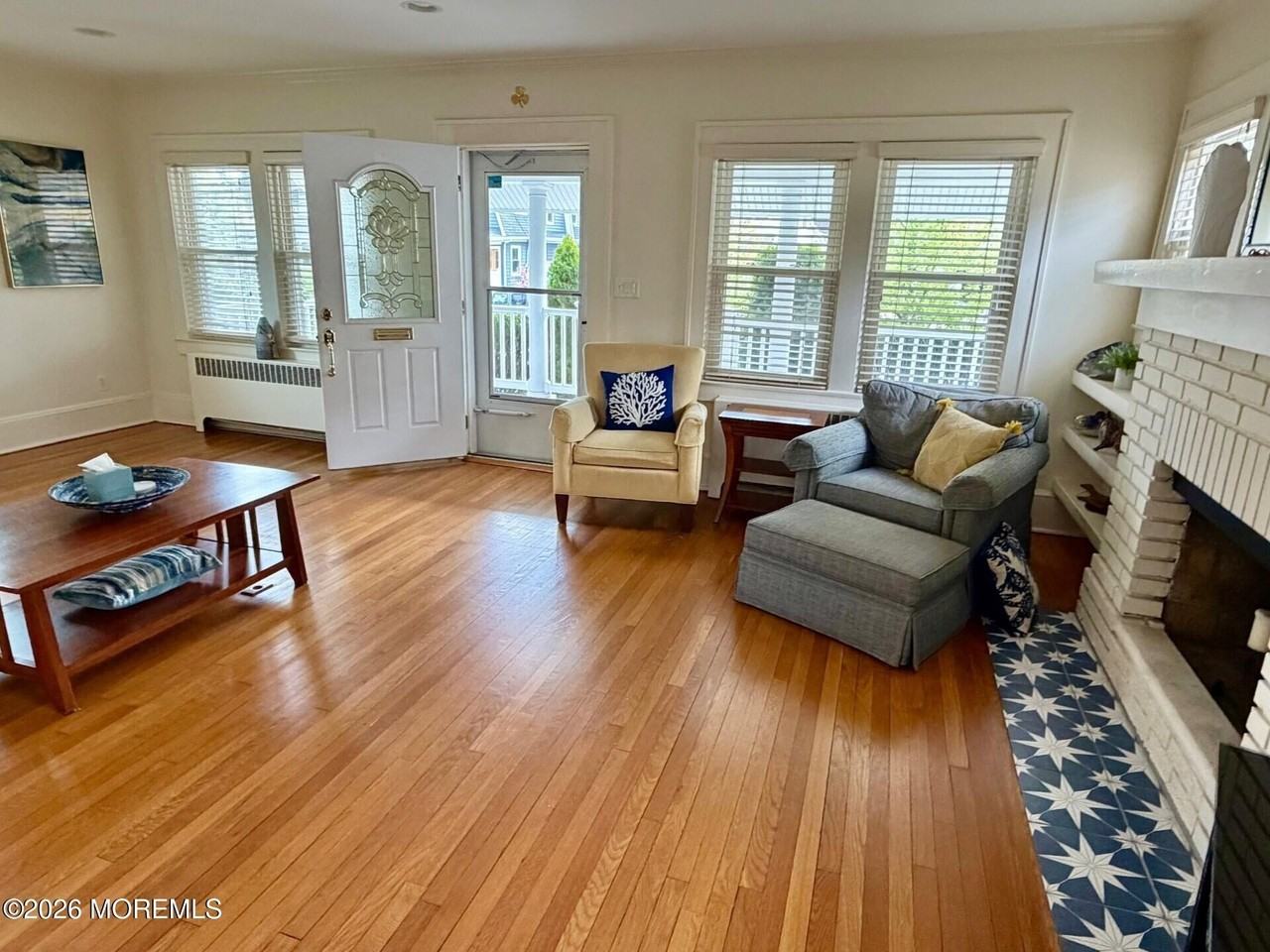 604 Evergreen Ave - Photo 3 of 18