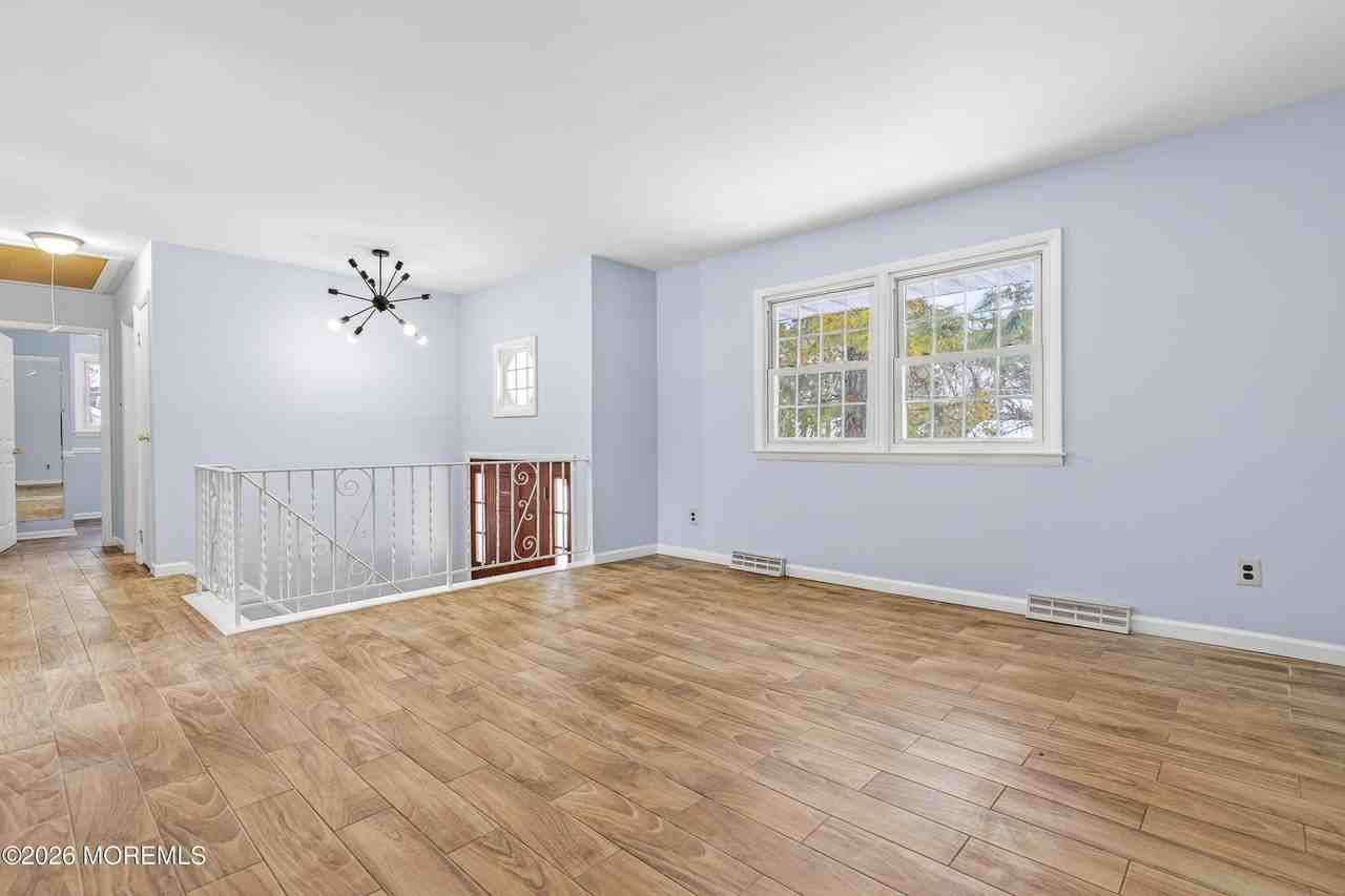 202 Manahawkin Trl - Photo 4 of 22