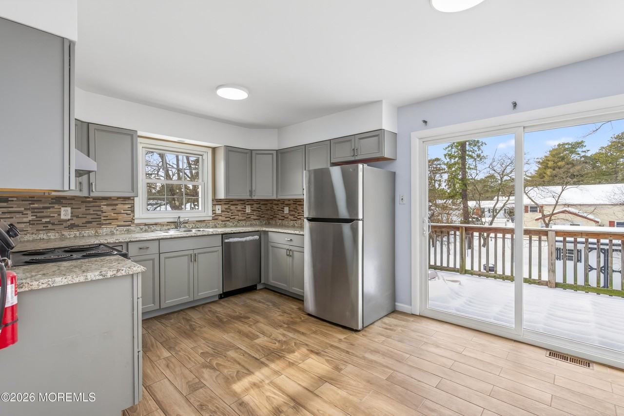 202 Manahawkin Trl - Photo 5 of 22