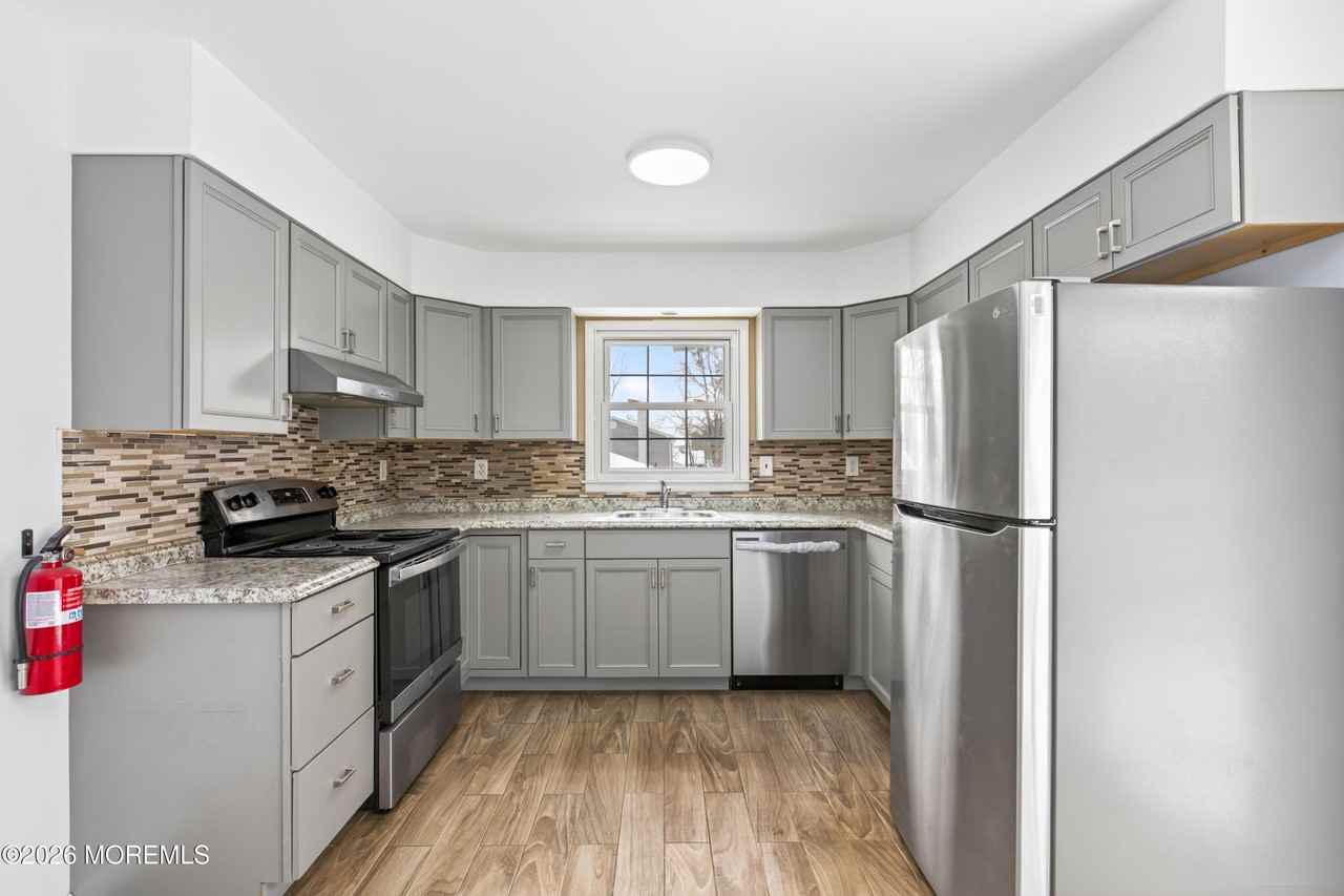 202 Manahawkin Trl - Photo 6 of 22